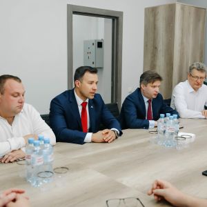 На территории ООО «ЭКСПЕРТ-КАБЕЛЬ» прошло рабочее совещание участников Объединения промышленников и предпринимателей Орловской области